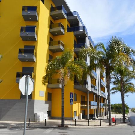 Apartamento Frente Ao Mar Com Piscina De Agua Salgada Quarteira Exterior photo